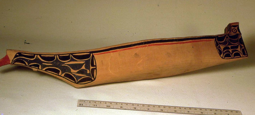  - Makah-Model-Canoe-at-the-US-Smithsonian-Museum-1024x464